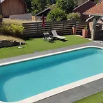 Aux 2 Lacs D'hotes 3*