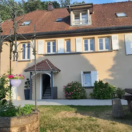 Alojamento de Acomodação e Pequeno-almoço Aux 2 Lacs D'hotes