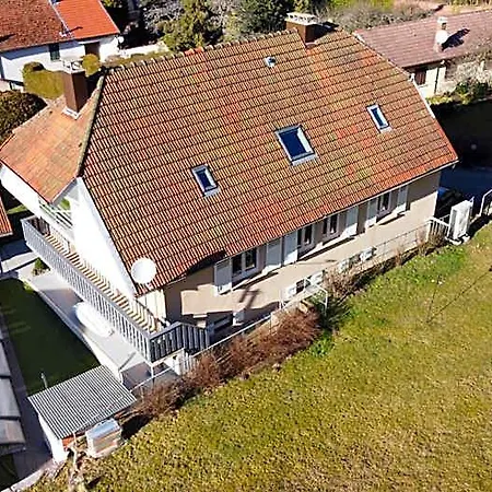 Aux 2 Lacs D'hotes Bed & Breakfast 3*