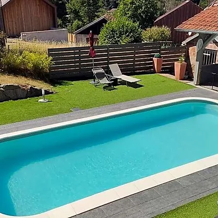 Aux 2 Lacs D'hotes Pierre-Percee