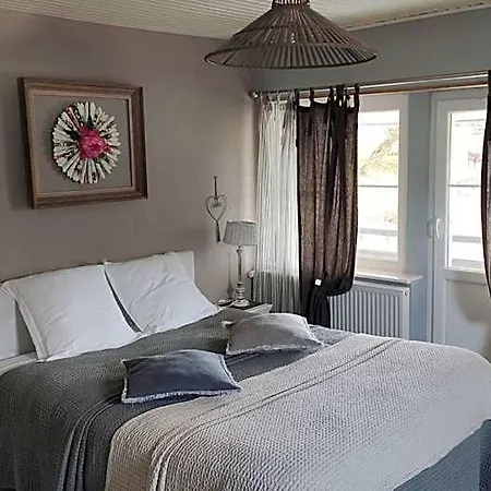 Aux 2 Lacs D'hotes 3* Pierre-Percee