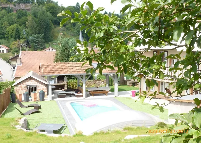Aux 2 Lacs D'hotes Bed & Breakfast 3*