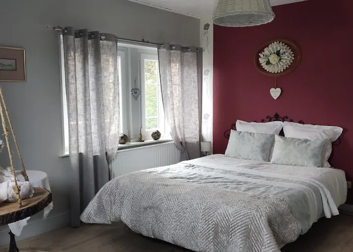 Aux 2 Lacs D'hotes Pierre-Percée