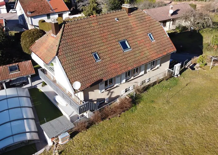 Aux 2 Lacs D'hotes Bed & Breakfast 3*